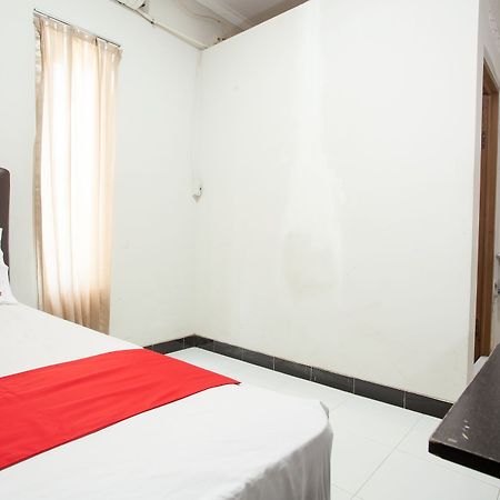 Reddoorz @ Sawojajar Hotel Malang Exterior photo